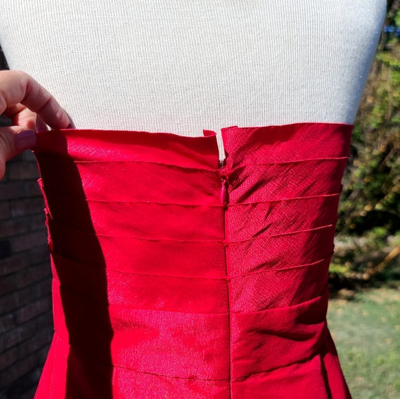 Max & Cleo strapless 🍒 red dress - Picture 6 of 9